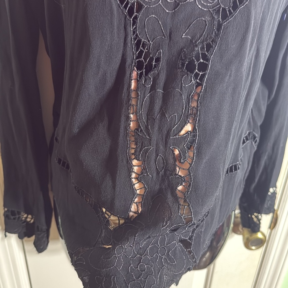 Monteau Black Semi Sheer Embroidered Cut Out Long Sleeve Boho Gypsy Top Size Med - Picture 5 of 13